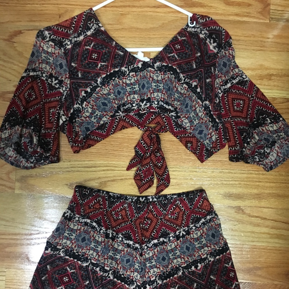 Two piece set.